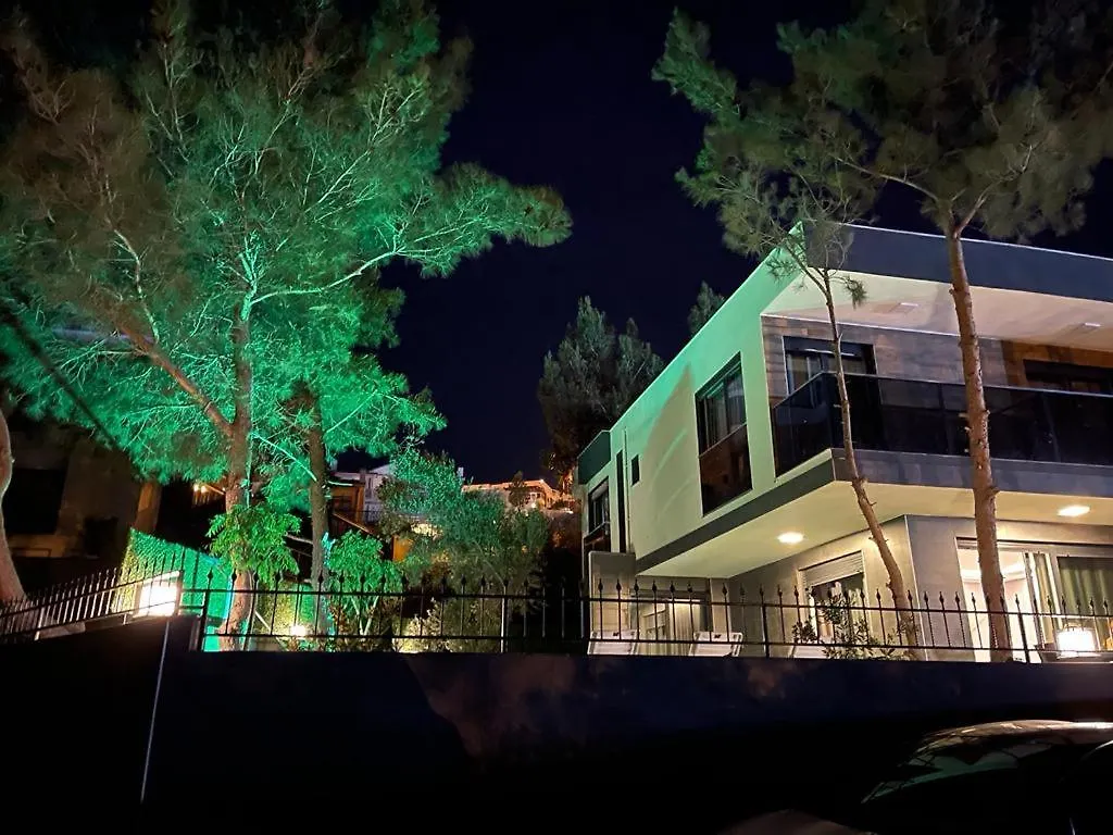 Oezel Havuz Ve Deniz Manzarali Yeni Villa 库萨达斯 0*,