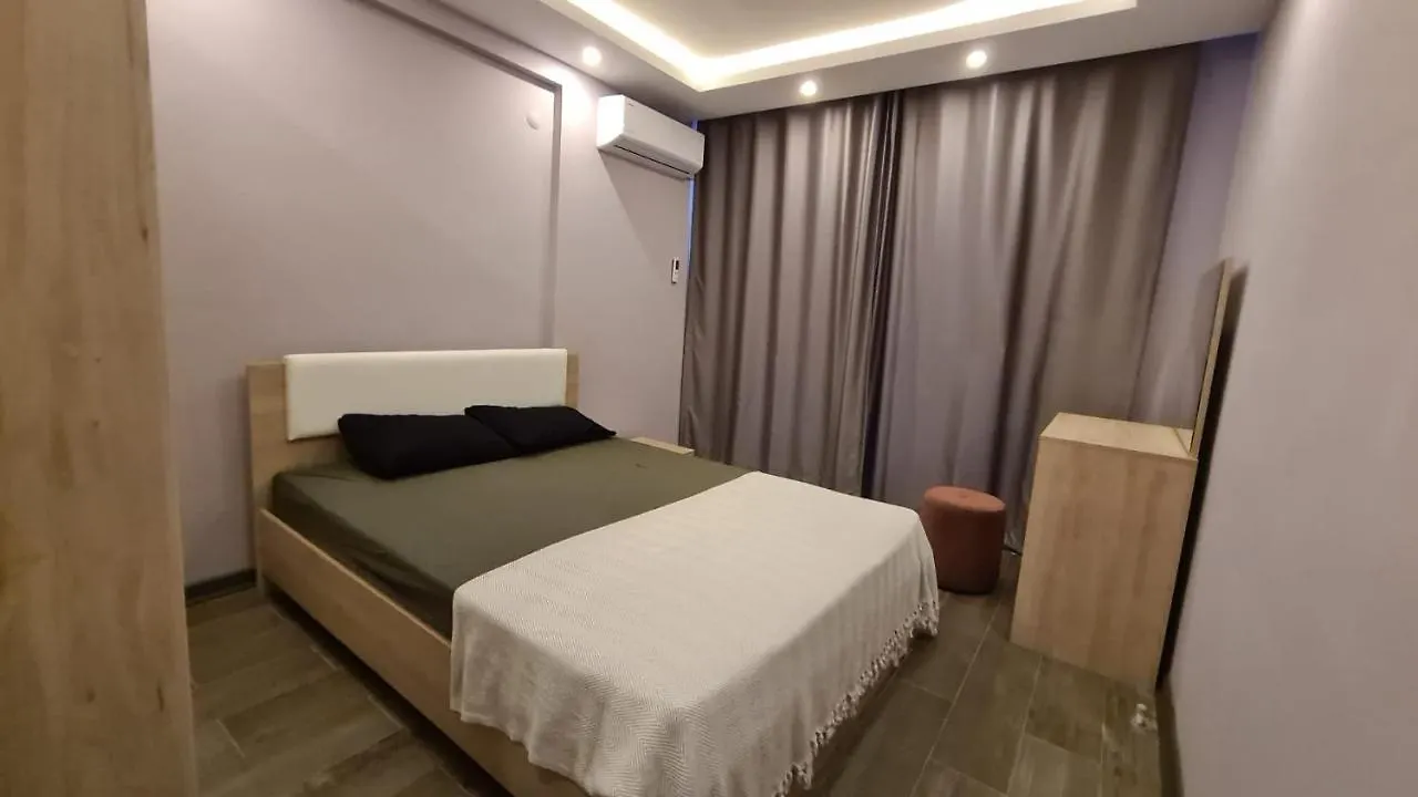 Oezel Havuz Ve Deniz Manzarali Yeni Villa Kusadasi Turkey